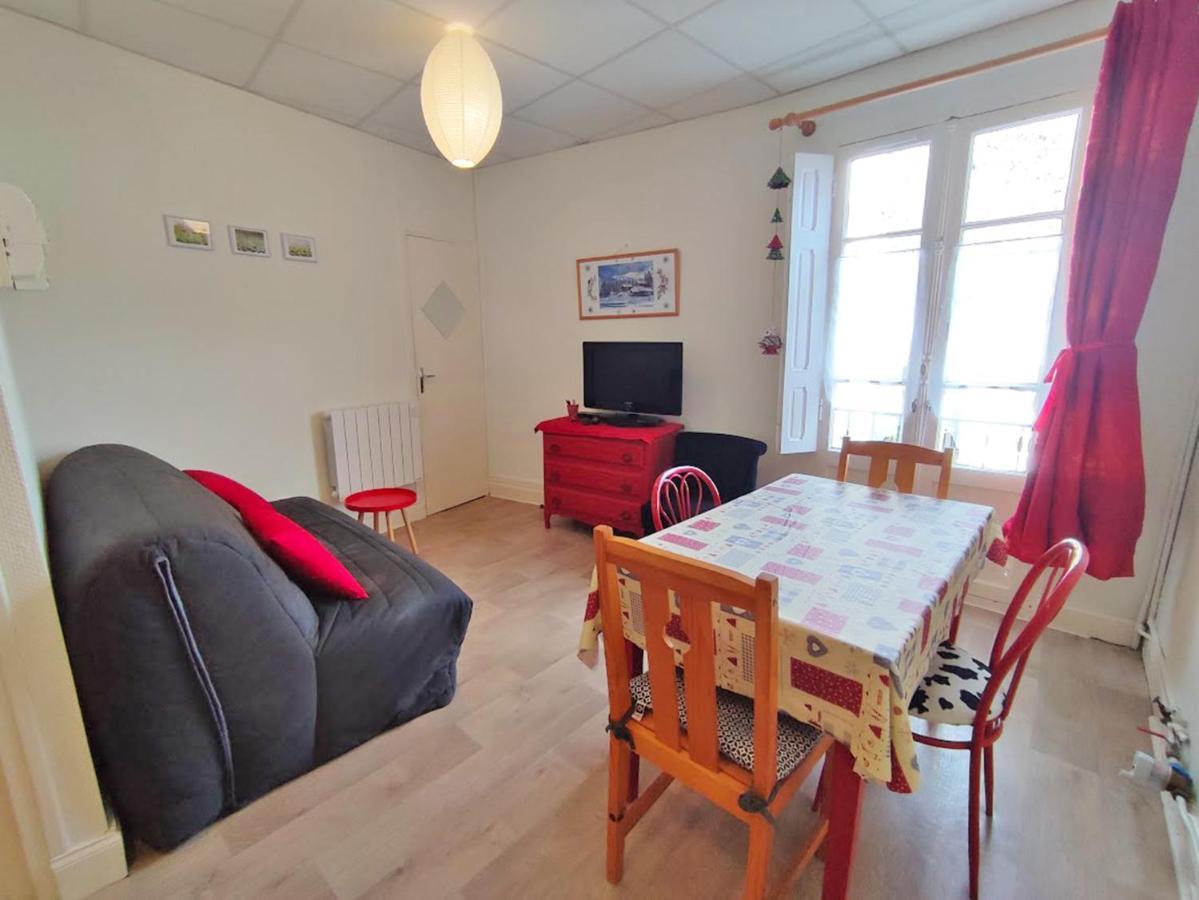 Les 3 Renards, T2 Bis, Parking, Centre Luchon, Casier A Skis, 4 Personnes Bagneres-de-Luchon Exterior photo